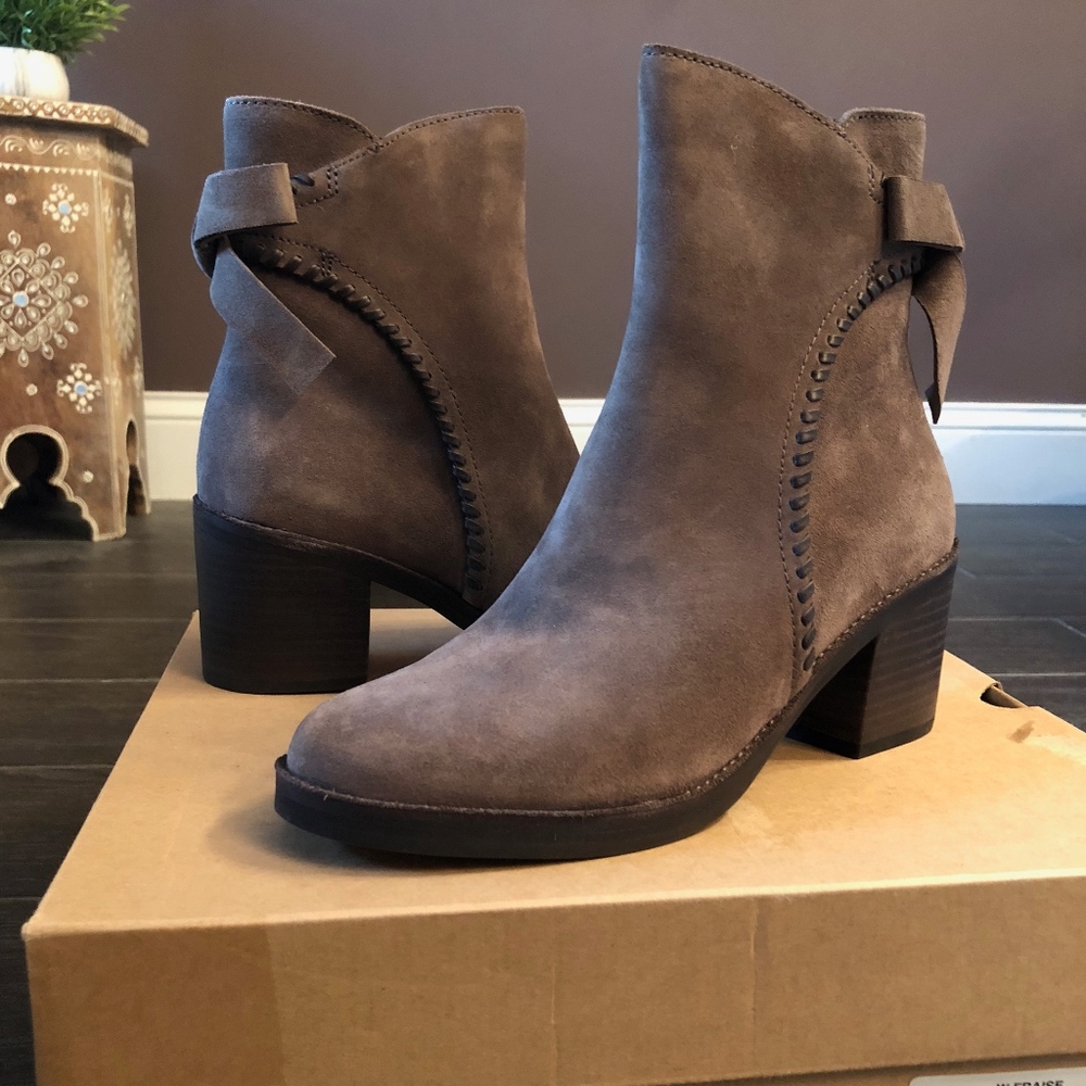 UGG Fraise Whipstitch Ankle Boot